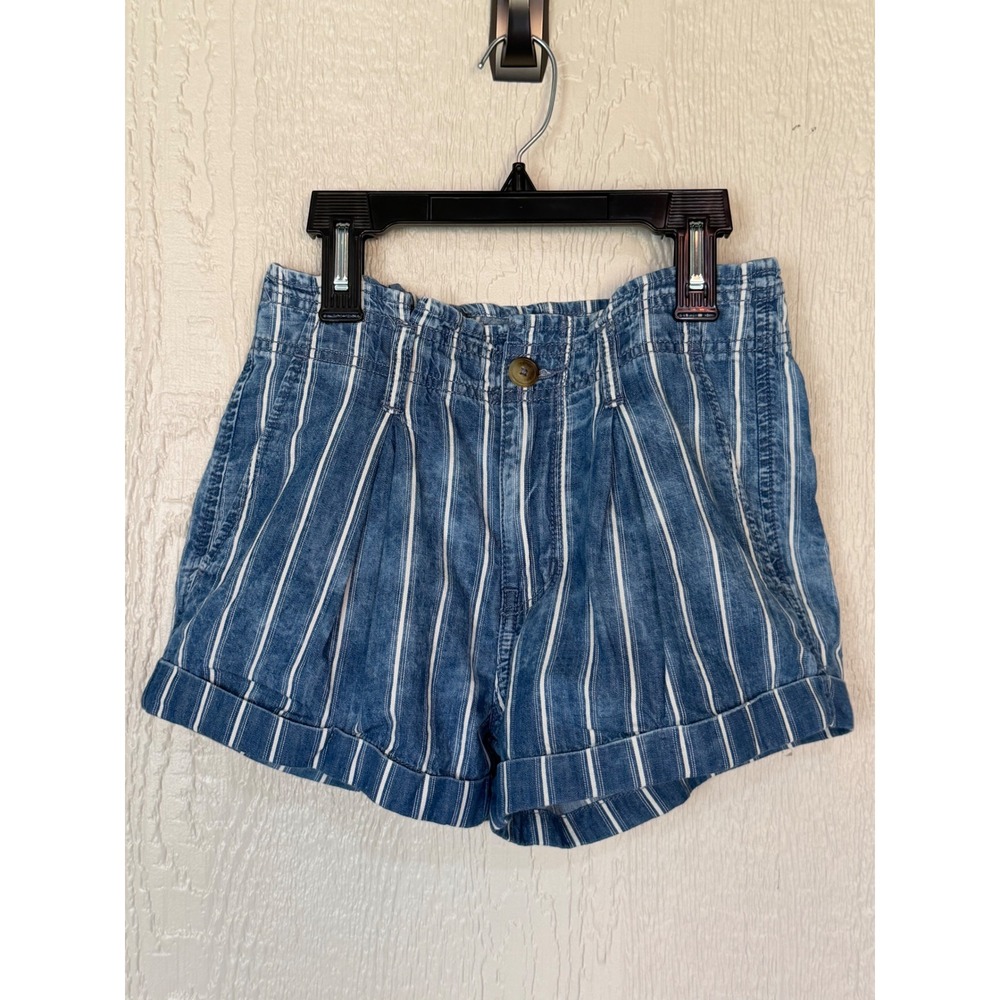 American Eagle Striped High Waisted Pleated Denim Shorts  Womens Size 00
